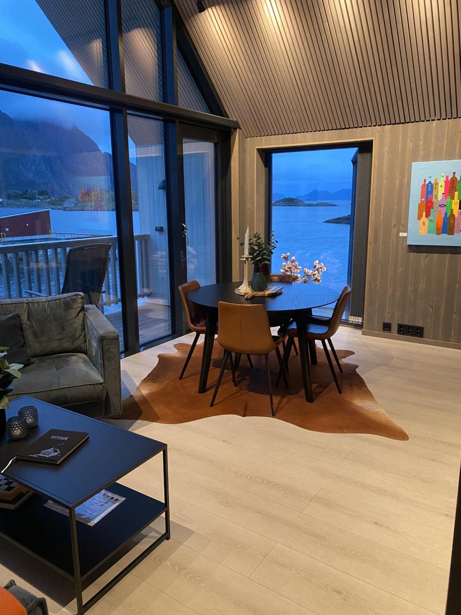 Ny Leilighet I Henningsvaer! Exterior foto