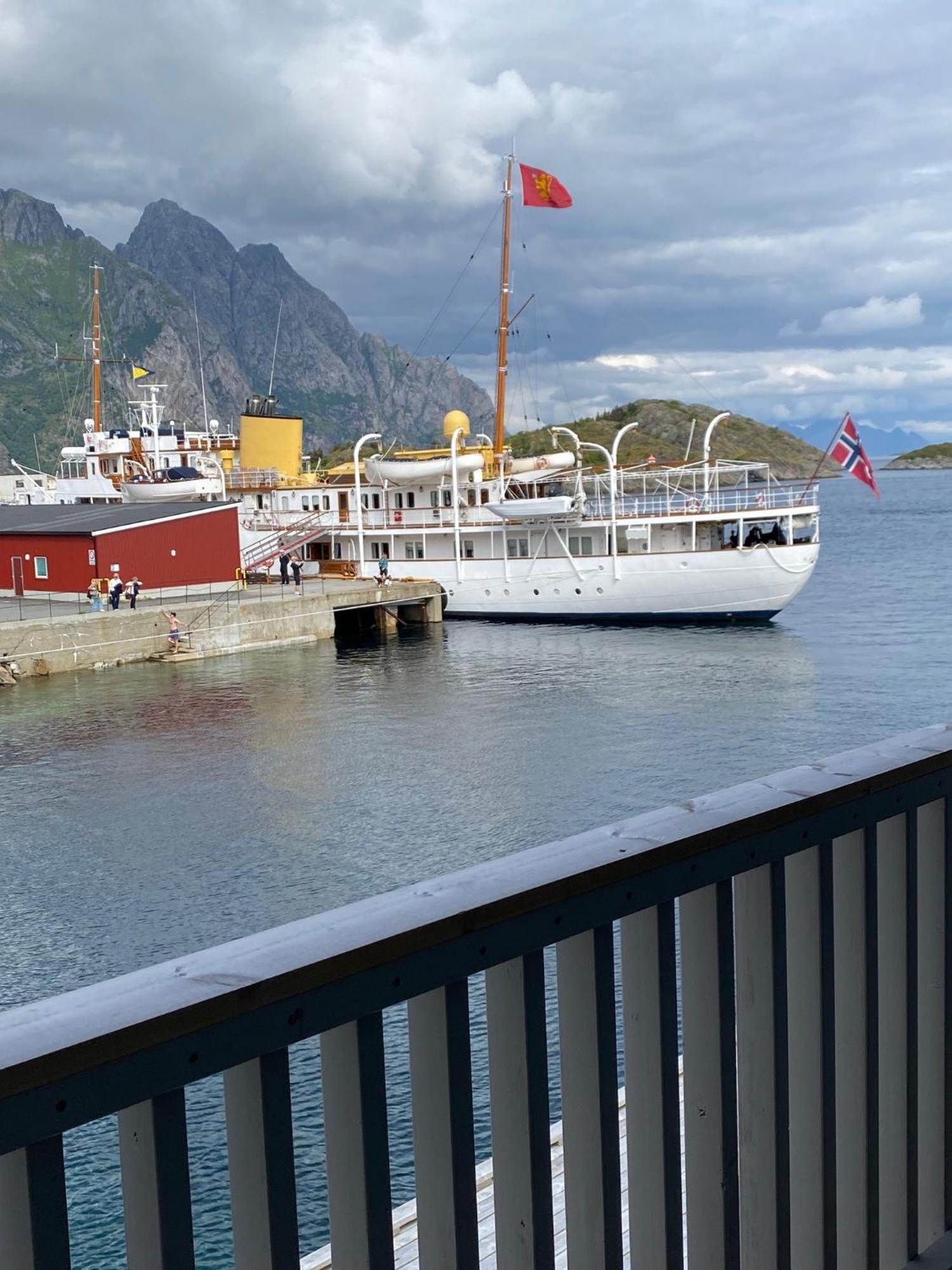 Ny Leilighet I Henningsvaer! Exterior foto